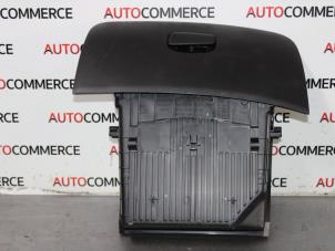 Gebruikte Dashboardkastje Renault Clio IV (5R) 0.9 Energy TCE 90 12V Prijs € 20,00 Margeregeling aangeboden door Autocommerce