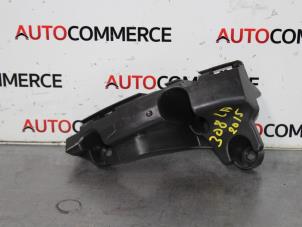 Gebruikte Bumperframe achter Peugeot 308 (L3/L8/LB/LH/LP) 1.6 BlueHDi 100 Prijs € 20,00 Margeregeling aangeboden door Autocommerce