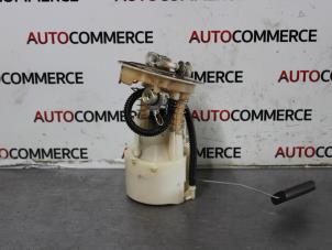 Gebruikte Benzinepomp Renault Scénic I (JA) 1.6 16V Prijs € 25,00 Margeregeling aangeboden door Autocommerce