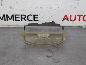 Gebruikte Kenteken Verlichting Renault Clio II (BB/CB) 1.2 16V Prijs € 5,00 Margeregeling aangeboden door Autocommerce