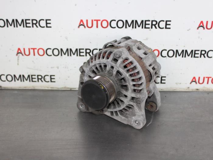 Gebruikte Dynamo Renault Clio II Societe (SB) 1.5 dCi 65 Prijs € 50,00 Margeregeling aangeboden door Autocommerce