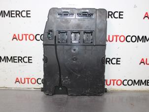Gebruikte Bodycontrol Module Renault Scénic II (JM) 2.0 dCi 16V 150 Prijs € 60,00 Margeregeling aangeboden door Autocommerce