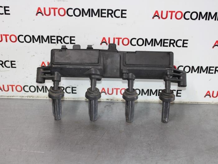 Gebruikte Bobine Peugeot 206 (2A/C/H/J/S) 1.4 XR,XS,XT,Gentry Prijs € 25,00 Margeregeling aangeboden door Autocommerce