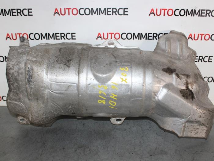 Gebruikte Hitteschild uitlaat Peugeot 307 SW (3H) 1.6 HDi 16V Prijs € 50,00 Margeregeling aangeboden door Autocommerce