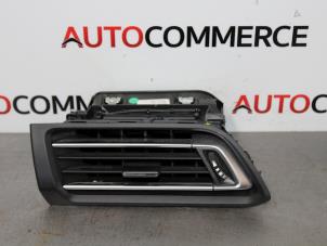 Gebruikte Luchtrooster Dashboard Peugeot 308 (L3/L8/LB/LH/LP) 1.6 BlueHDi 100 Prijs € 15,00 Margeregeling aangeboden door Autocommerce