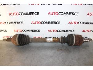 Gebruikte Homokineetas links-voor Renault Scénic II (JM) 1.5 dCi 105 Prijs € 35,00 Margeregeling aangeboden door Autocommerce