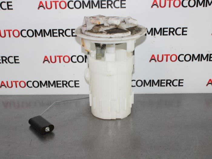 Gebruikte Tank element Pomp Peugeot 208 I (CA/CC/CK/CL) 1.4 HDi Prijs op aanvraag aangeboden door Autocommerce