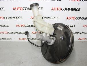 Gebruikte Rembekrachtiger Renault Clio III (SR) 1.5 dCi 70 Prijs € 35,00 Margeregeling aangeboden door Autocommerce