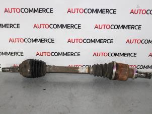 Gebruikte Homokineetas links-voor Renault Clio III (SR) 1.5 dCi 70 Prijs € 25,00 Margeregeling aangeboden door Autocommerce