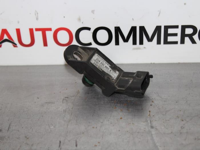 Gebruikte Sensor map (inlaatspruitstuk) Renault Trafic New (EL) 2.5 dCi 16V 135 Prijs op aanvraag aangeboden door Autocommerce
