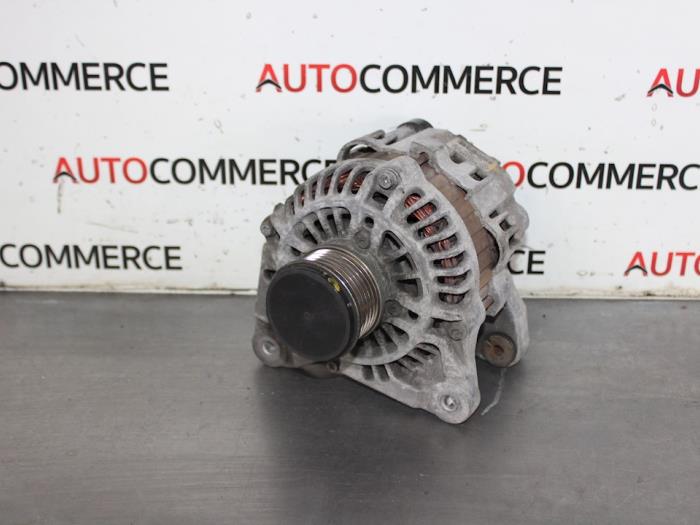 Gebruikte Dynamo Renault Clio II Societe (SB) 1.5 dCi 65 Prijs € 50,00 Margeregeling aangeboden door Autocommerce