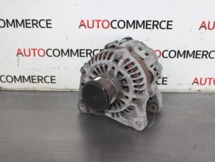 Gebruikte Dynamo Renault Clio II Societe (SB) 1.5 dCi 65 Prijs € 50,00 Margeregeling aangeboden door Autocommerce