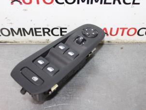Gebruikte Schakelaar Elektrisch Raam Peugeot 308 SW (L4/L9/LC/LJ/LR) 1.6 BlueHDi 120 Prijs € 35,00 Margeregeling aangeboden door Autocommerce
