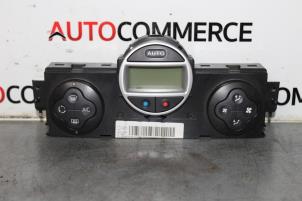 Gebruikte Kachel Bedieningspaneel Renault Scénic II (JM) 1.5 dCi 105 Prijs € 20,00 Margeregeling aangeboden door Autocommerce