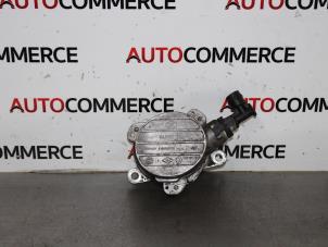 Gebruikte Vacuumpomp (Diesel) Renault Espace (JK) 2.2 dCi 16V Prijs € 25,00 Margeregeling aangeboden door Autocommerce