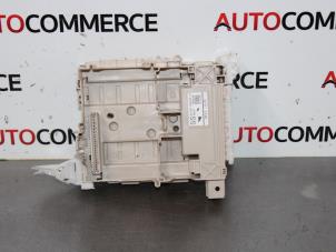 Gebruikte Zekeringkast Peugeot 108 1.0 12V Prijs € 80,00 Margeregeling aangeboden door Autocommerce