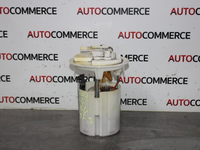 Benzinepomp van een Peugeot 207/207+ (WA/WC/WM) 1.4 2010