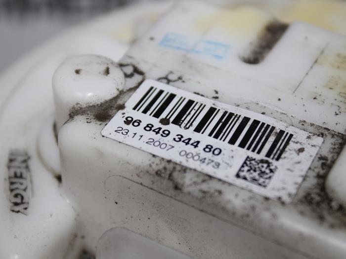 Benzinepomp van een Peugeot 207/207+ (WA/WC/WM) 1.4 2010