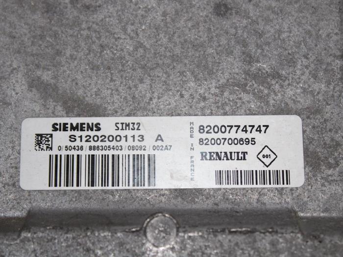 Computer Motormanagement van een Renault Twingo II (CN) 1.2 2008