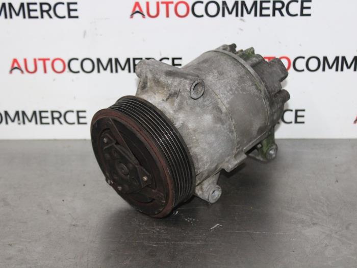Gebruikte Aircopomp Renault Megane II CC (EM) 1.9 dCi 115 Prijs € 75,00 Margeregeling aangeboden door Autocommerce
