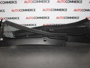 Gebruikte Paravan Peugeot 208 I (CA/CC/CK/CL) 1.4 HDi Prijs € 40,00 Margeregeling aangeboden door Autocommerce