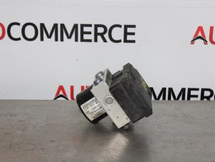 Gebruikte ABS Pomp Renault Twingo II (CN) 1.5 dCi 75 FAP Prijs € 60,00 Margeregeling aangeboden door Autocommerce