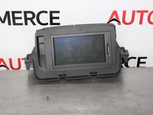 Gebruikte Navigatie Display Renault Fluence (LZ) 1.5 dCi 105 Prijs € 75,00 Margeregeling aangeboden door Autocommerce