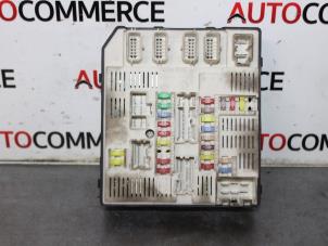 Gebruikte Zekeringkast Renault Megane III Berline (BZ) 1.5 dCi 105 Prijs € 90,00 Margeregeling aangeboden door Autocommerce