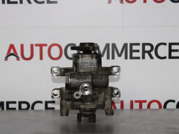 Gebruikte Servopomp Citroen Jumper (U9) 2.2 HDi 150 Euro 5 Prijs op aanvraag aangeboden door Autocommerce