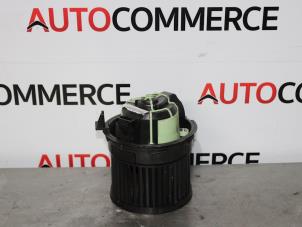 Gebruikte Chaufage Ventilatiemotor Peugeot 308 SW (4E/H) 1.6 HDiF 16V Prijs € 50,00 Margeregeling aangeboden door Autocommerce