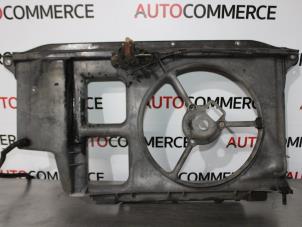 Gebruikte Voorfront Peugeot 206 (2A/C/H/J/S) 1.6 XS,XT Prijs op aanvraag aangeboden door Autocommerce