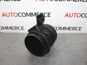 Gebruikte Luchtmassameter Citroen C8 (EA/EB) 2.2 HDi 16V Prijs € 20,00 Margeregeling aangeboden door Autocommerce