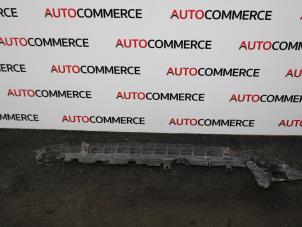 Gebruikte Bumperbalk voor Citroen C3 (SC) 1.6 HDi 92 Prijs op aanvraag aangeboden door Autocommerce