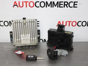 Gebruikte Computer Motormanagement Renault Clio III (BR/CR) 1.5 dCi 85 Prijs € 150,00 Margeregeling aangeboden door Autocommerce