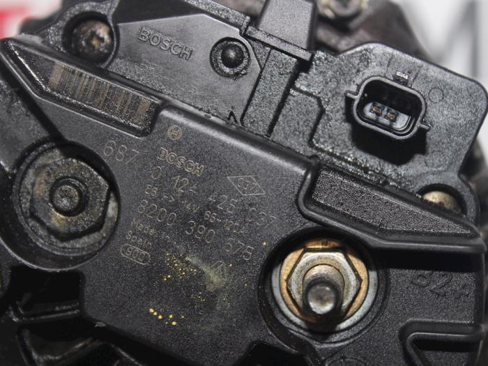 Dynamo van een Renault Clio III (BR/CR) 1.5 dCi 85 2010