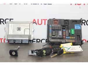 Gebruikte Computer Motormanagement Peugeot 208 I (CA/CC/CK/CL) 1.2 Vti 12V PureTech Prijs € 200,00 Margeregeling aangeboden door Autocommerce