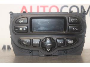Gebruikte Airco bedieningspaneel Peugeot 307 CC (3B) 2.0 16V Prijs op aanvraag aangeboden door Autocommerce