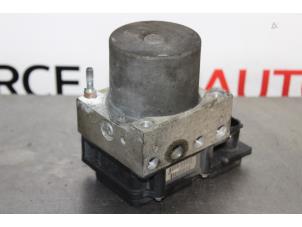 Gebruikte ABS Pomp Peugeot 307 SW (3H) 1.6 HDiF 110 16V Prijs € 45,00 Margeregeling aangeboden door Autocommerce