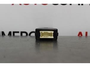 Gebruikte Bluetooth module Peugeot 207 CC (WB) 1.6 16V Prijs € 50,00 Margeregeling aangeboden door Autocommerce