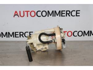 Gebruikte Benzinepomp Renault Twingo (C06) 1.2 Prijs op aanvraag aangeboden door Autocommerce