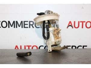 Gebruikte Benzinepomp Renault Twingo (C06) 1.2 Prijs op aanvraag aangeboden door Autocommerce