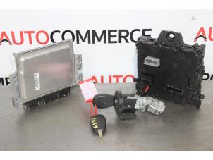 Gebruikte Computer Motormanagement Renault Kangoo Express (FW) 1.5 dCi 75 Prijs € 150,00 Margeregeling aangeboden door Autocommerce