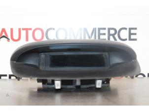 Gebruikte Display Interieur Renault Megane III Grandtour (KZ) Prijs € 20,00 Margeregeling aangeboden door Autocommerce