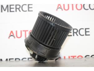 Gebruikte Kachel Ventilatiemotor Citroen C3 Picasso (SH) 1.6 16V VTI 120 Prijs € 30,00 Margeregeling aangeboden door Autocommerce
