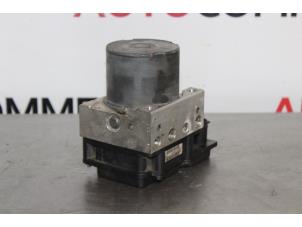 Gebruikte ABS Pomp Renault Megane II CC (EM) 1.6 16V Prijs € 25,00 Margeregeling aangeboden door Autocommerce