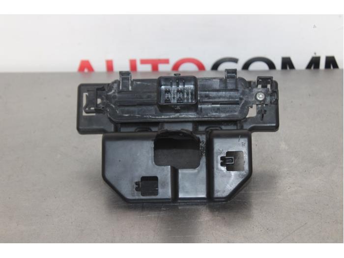 Gebruikte Computer Verlichting Peugeot 207 CC (WB) 1.6 16V Prijs op aanvraag aangeboden door Autocommerce