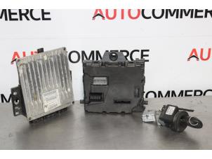 Gebruikte Computer Motormanagement Renault Kangoo Express (FW) 1.5 dCi 85 Prijs op aanvraag aangeboden door Autocommerce