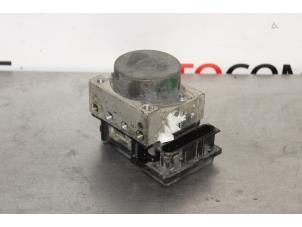 Gebruikte ABS Pomp Renault Kangoo Express (FW) 1.5 dCi 90 FAP Prijs € 75,00 Margeregeling aangeboden door Autocommerce