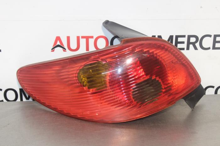 Peugeot 206 - Achterlicht links