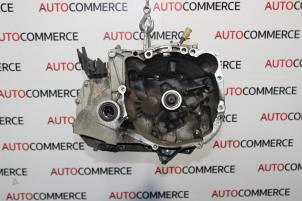 Gebruikte Versnellingsbak Renault Clio III (SR) 1.2 16V 75 Prijs € 100,00 Margeregeling aangeboden door Autocommerce